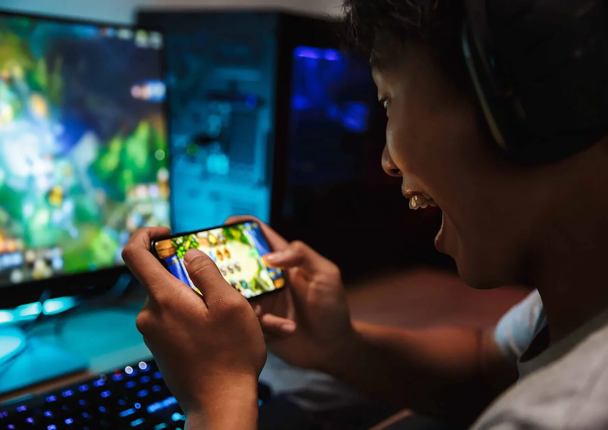 Hire Dedicated iOS Game Developer